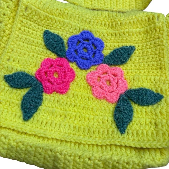 🌼 Vintage Handknit Crochet Flower Bag 🌼 - Picture 2 of 5
